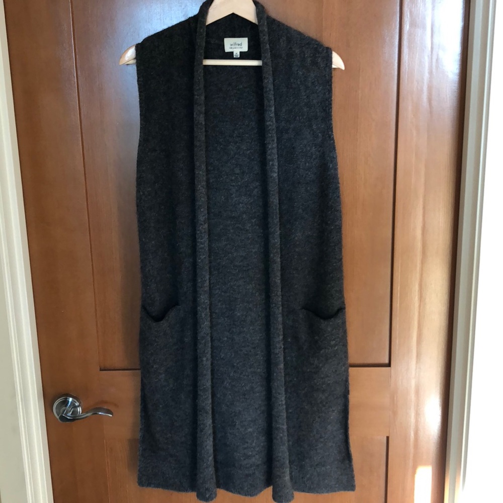 Wilfred open sweater